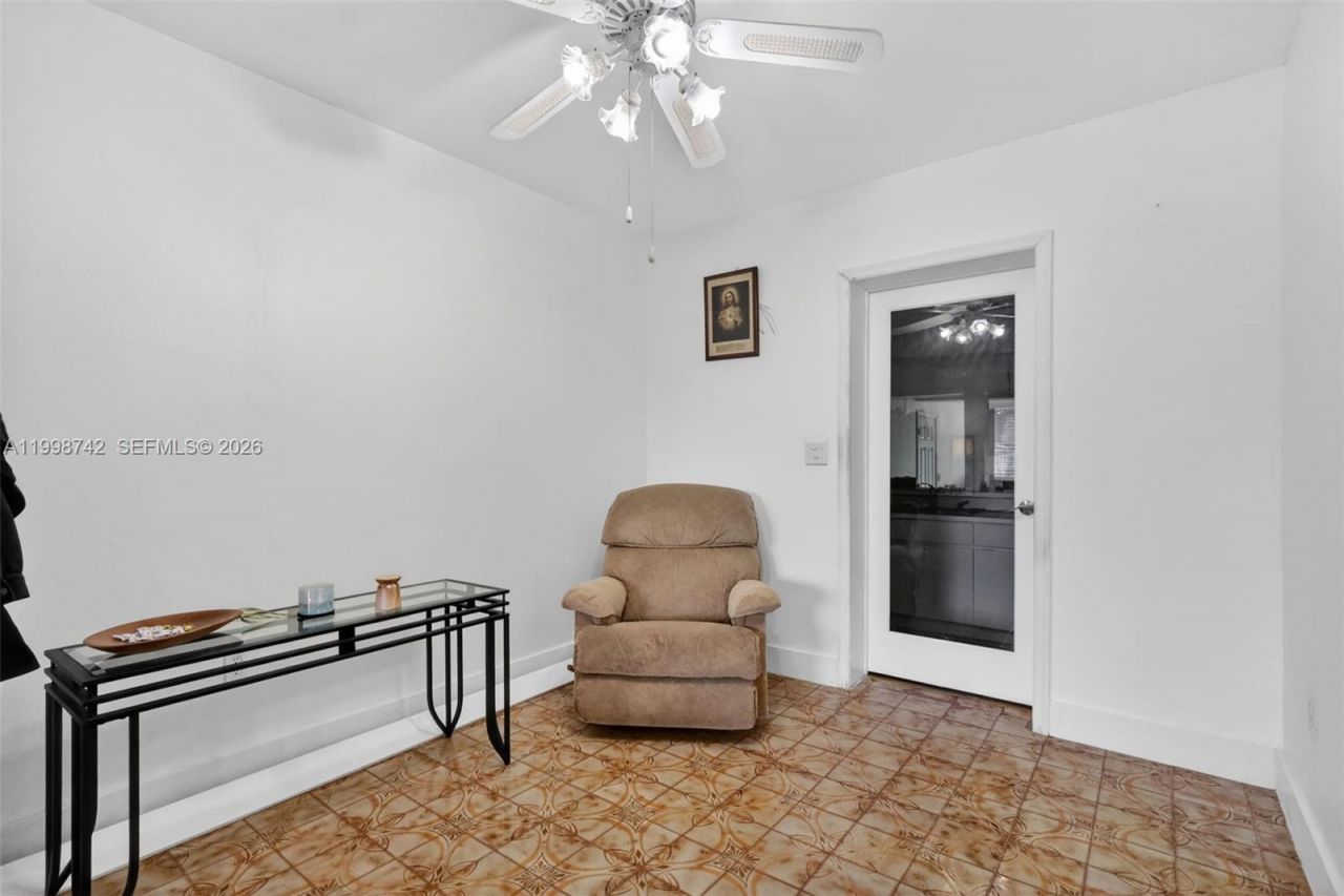 733 W 33rd St, Hialeah, FL 33012 Photo