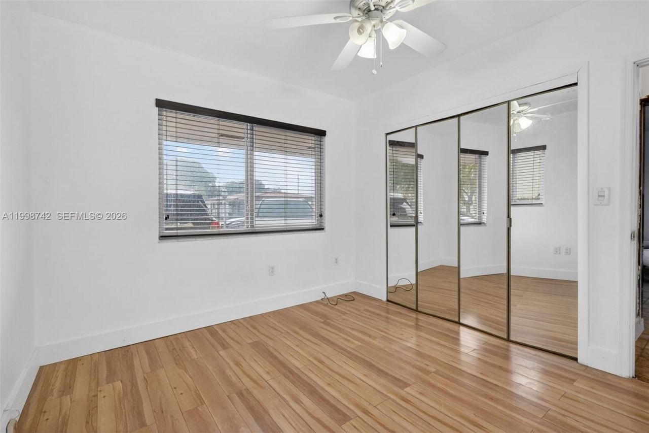 733 W 33rd St, Hialeah, FL 33012 Photo