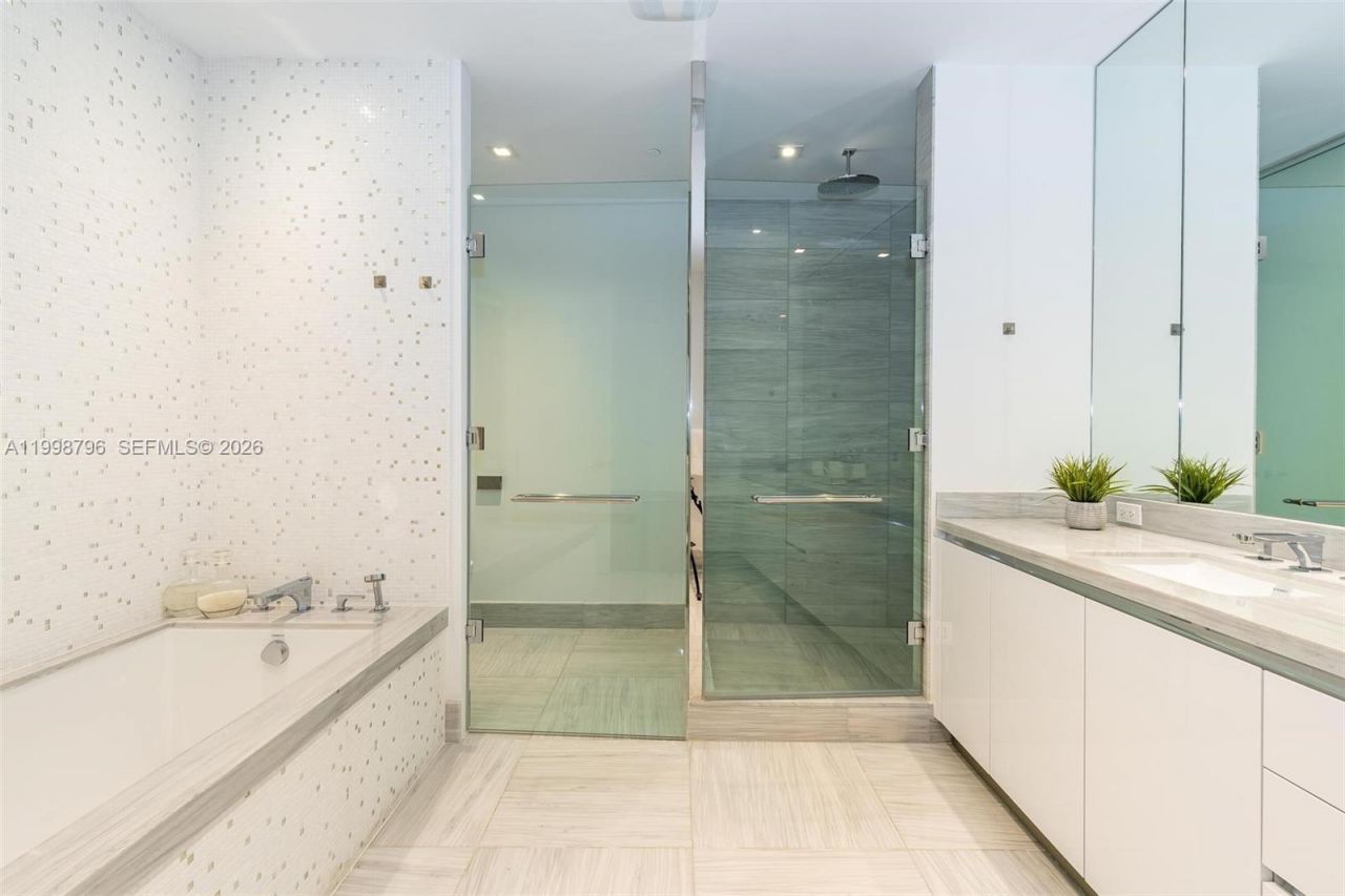 16901 Collins Ave, Unit 903, Sunny Isles Beach, FL 33160 Photo