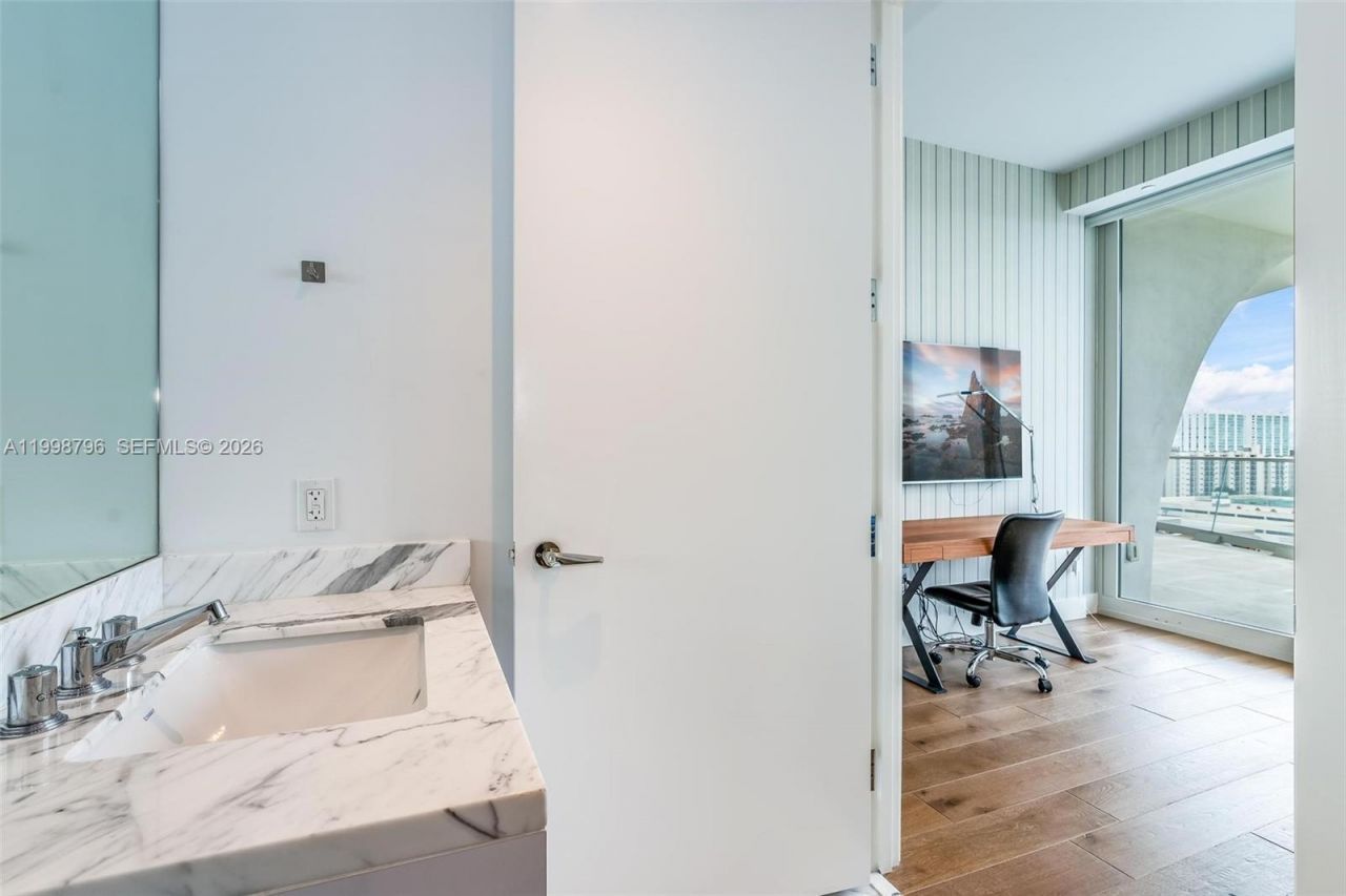 16901 Collins Ave, Unit 903, Sunny Isles Beach, FL 33160 Photo