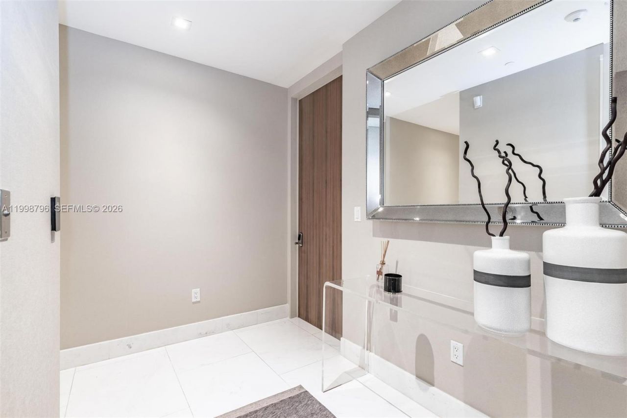 16901 Collins Ave, Unit 903, Sunny Isles Beach, FL 33160 Photo