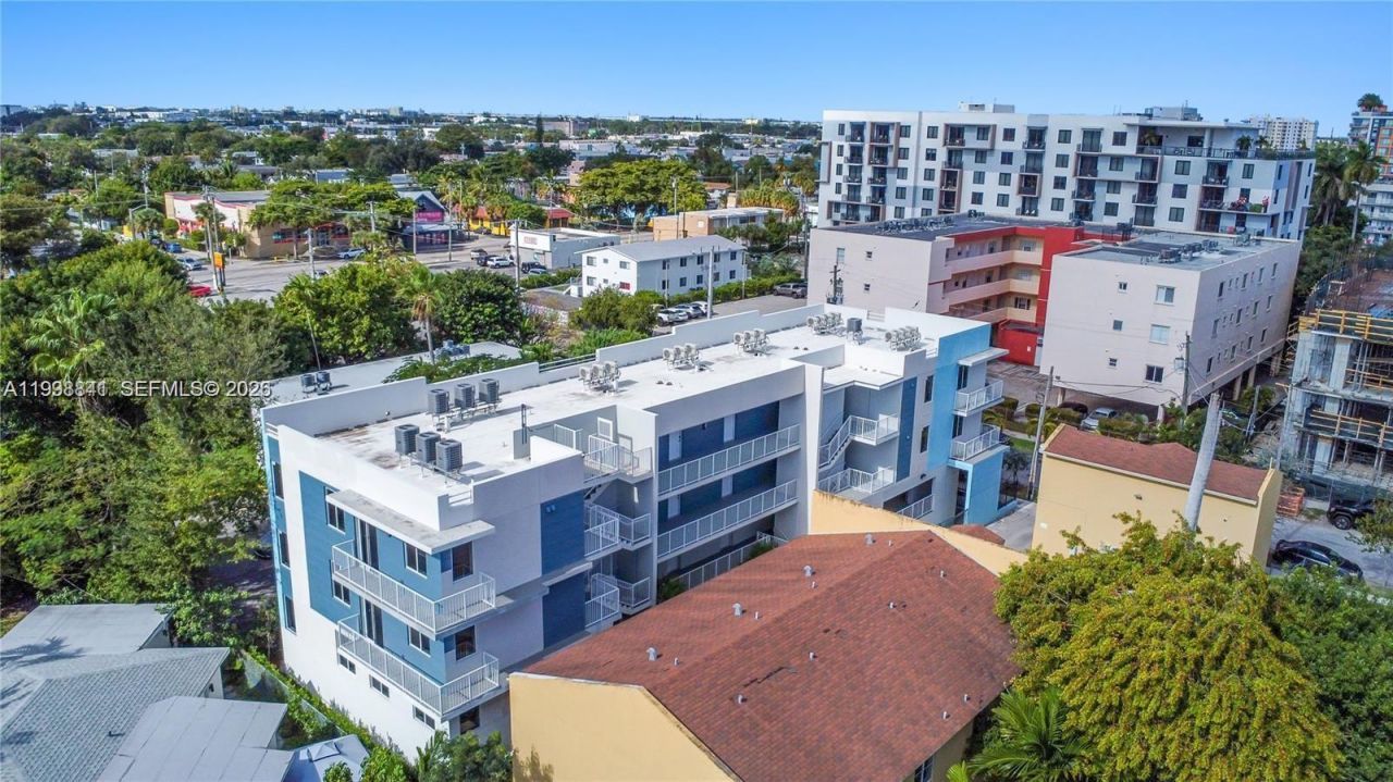 1620 NW 18th St, Unit 305, Miami, FL 33125 Photo