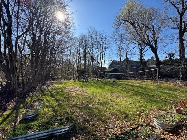 Ray Place , Northport, NY 11768