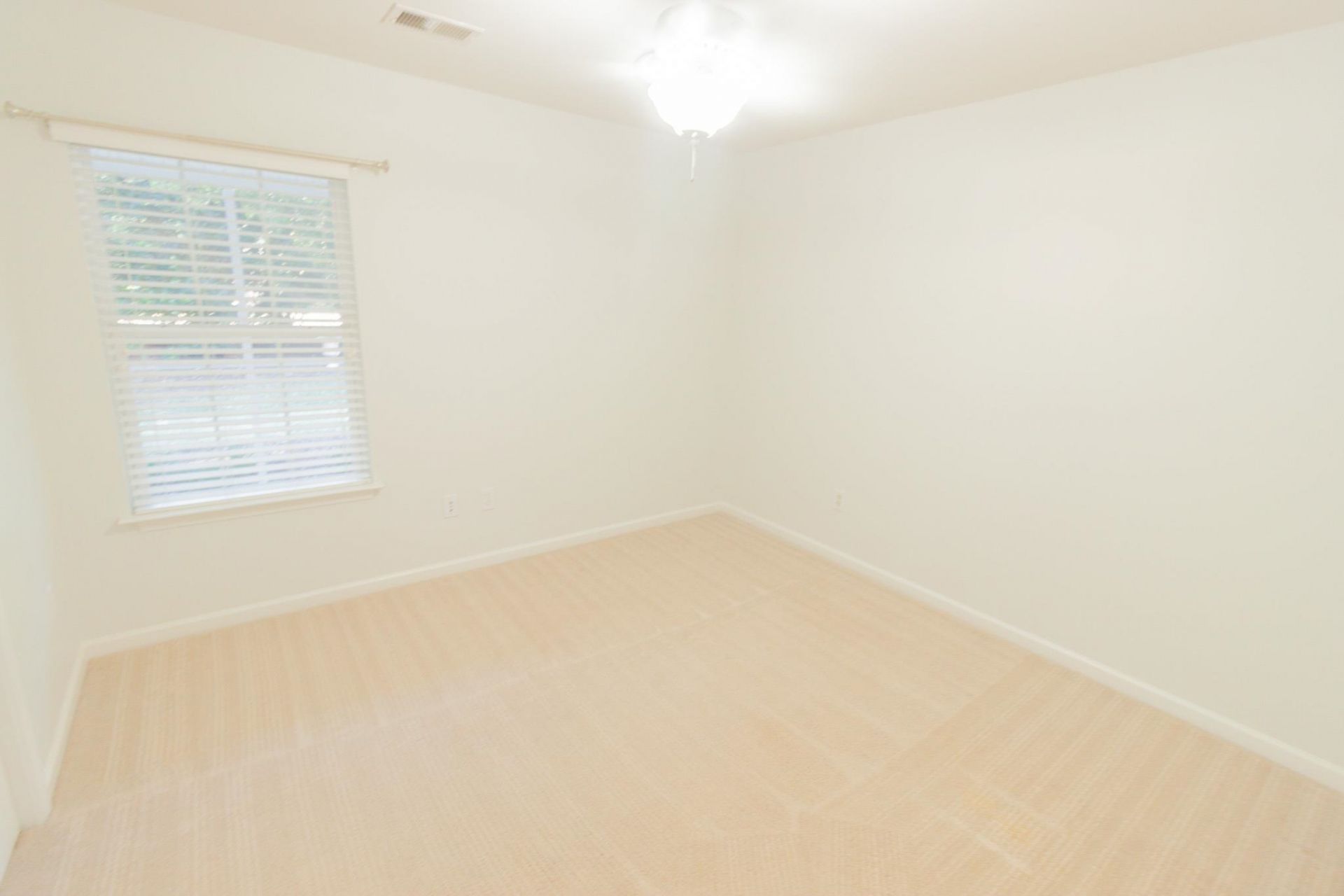 187 Madrid Dr. Photo 11