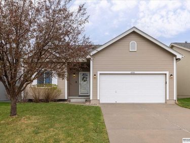 4981 S 190th Avenue , Omaha, NE 68135