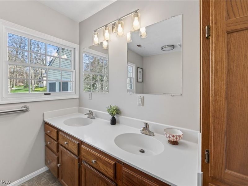 8253 Summit Drive, Chagrin Falls, OH 44023 Photo 21