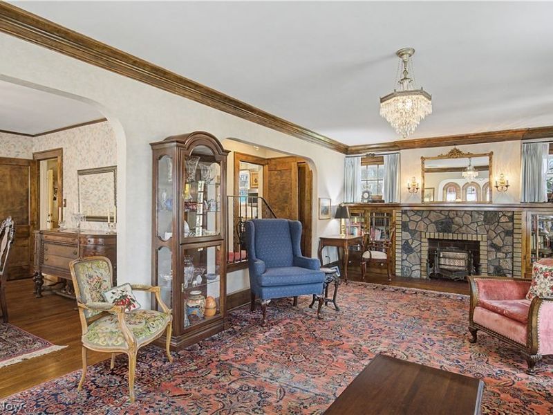 160 Castle Boulevard, Akron, OH 44313 Photo 10