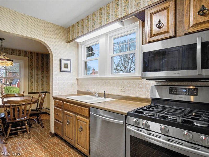 160 Castle Boulevard, Akron, OH 44313 Photo 15