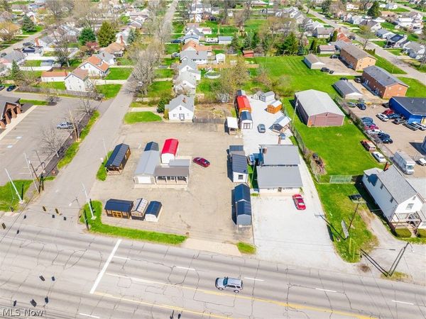 4202 E Lincoln Way , Massillon, OH 44646