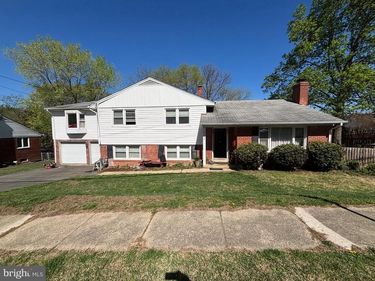 5609 YORKTOWN BOULEVARD N, ARLINGTON, VA 22207