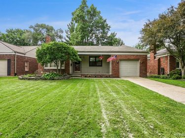 21184 Norwood Drive , Harper Woods, MI 48225