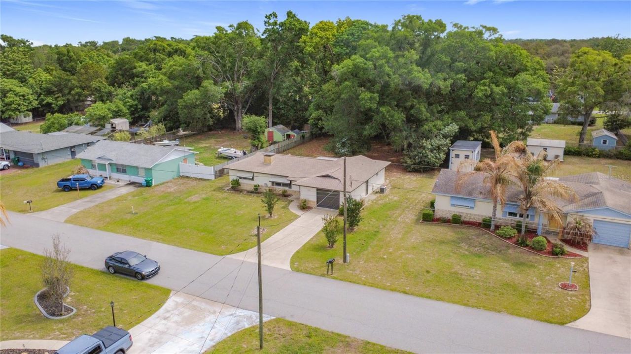 615 Third Avenue, Lady Lake, FL 32159 Photo