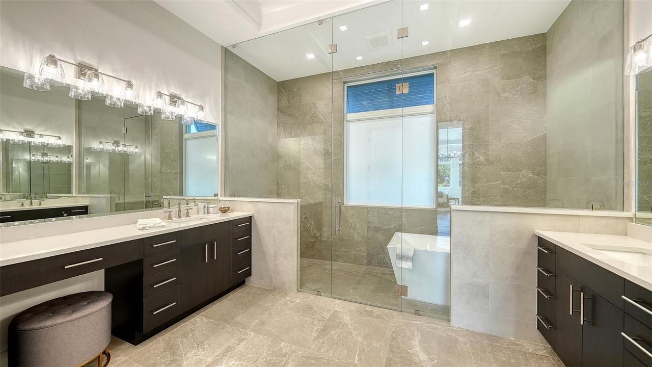558 Venice Lane, Sarasota, FL 34242 Photo