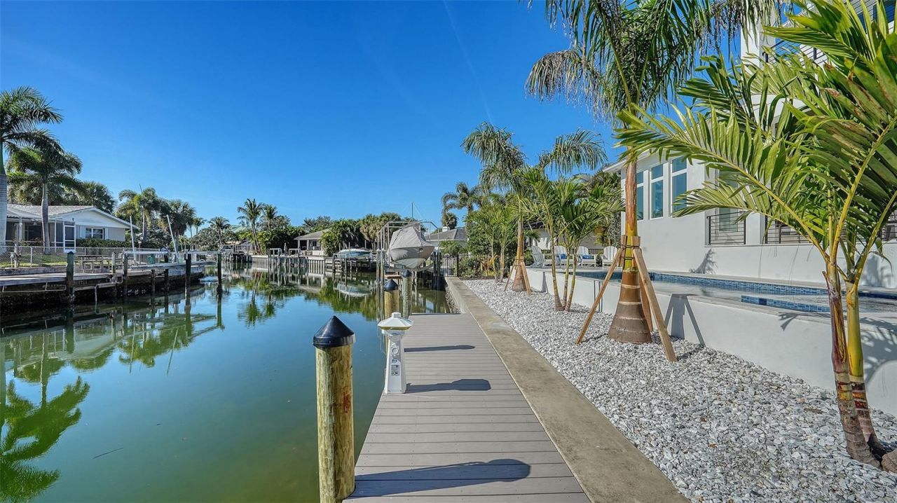 558 Venice Lane, Sarasota, FL 34242 Photo