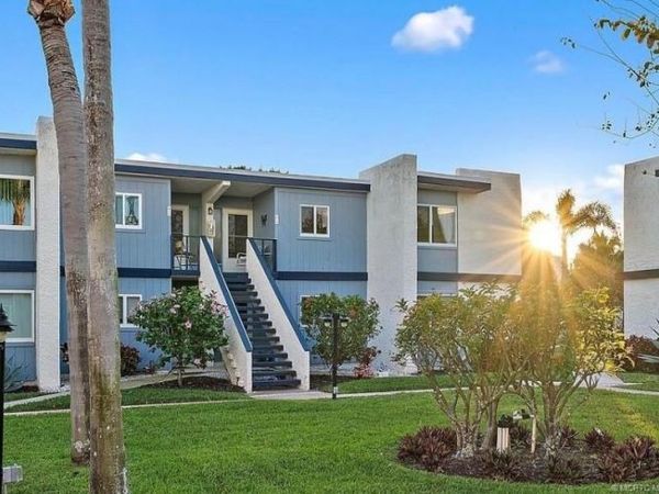 1561 NE 12th Terrace NE, Jensen Beach, FL 34957