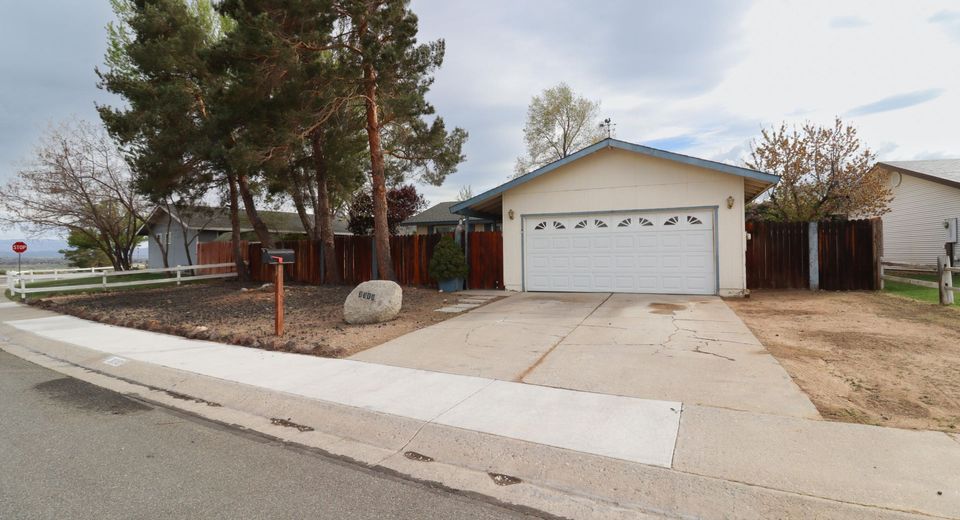 3318 Plymouth Drive, Carson City, NV 89705 Photo
