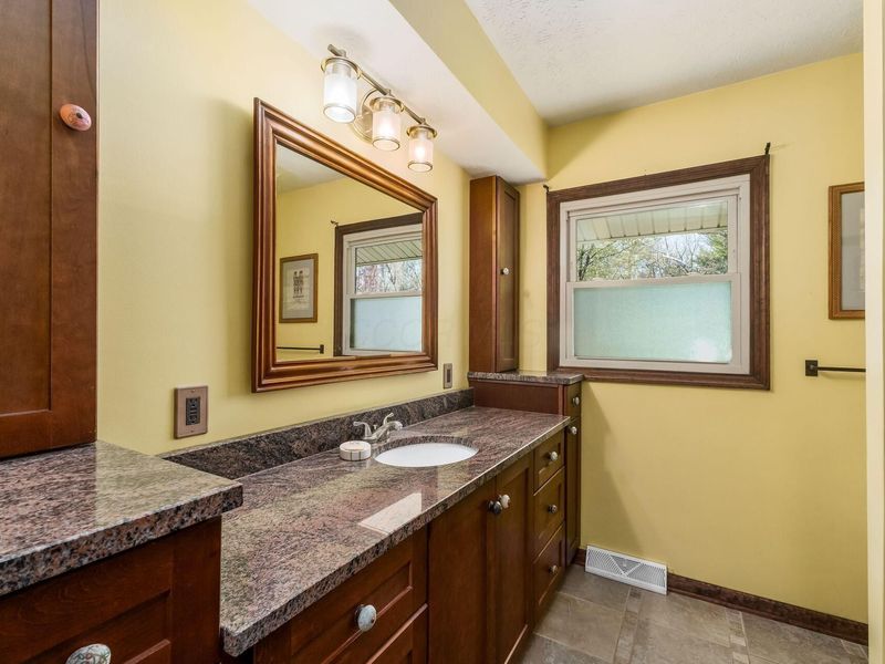 512 N Wooster Way NW, Lancaster, OH 43130 Photo 37