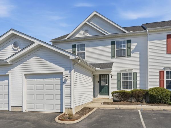6014 Brice Park Drive, Unit 17B, Canal Winchester, OH 43110