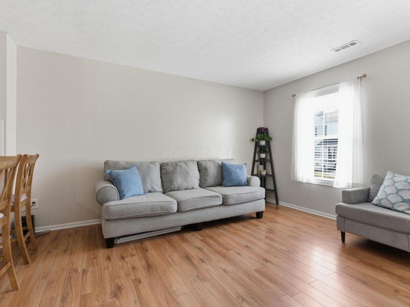 6014 Brice Park Drive, Unit 17B, Canal Winchester, OH 43110 Photo 4