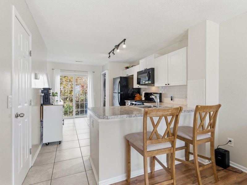 6014 Brice Park Drive, Unit 17B, Canal Winchester, OH 43110 Photo 8