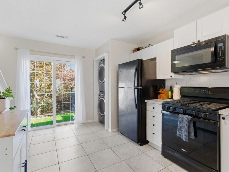 6014 Brice Park Drive, Unit 17B, Canal Winchester, OH 43110 Photo 9