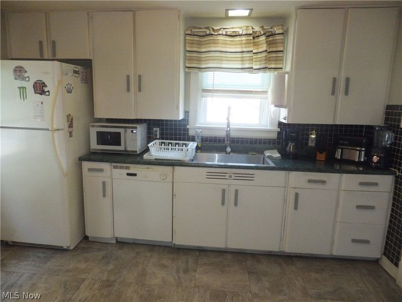 4712 Gifford Avenue, Cleveland, OH 44144 Photo 8