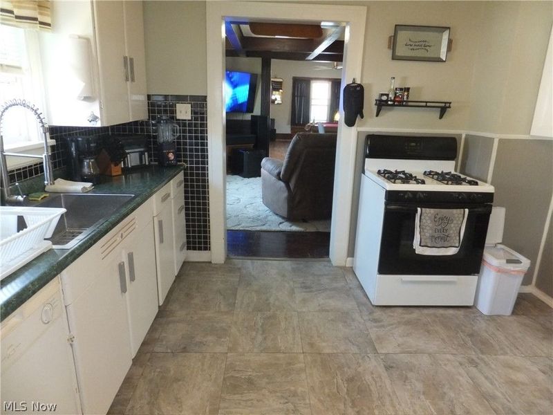 4712 Gifford Avenue, Cleveland, OH 44144 Photo 9