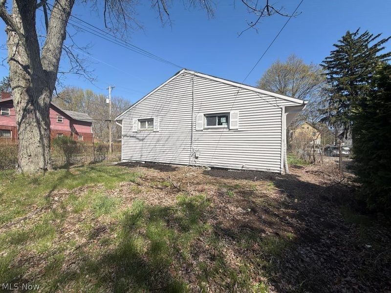22 Uhler Avenue, Akron, OH 44310 Photo 2