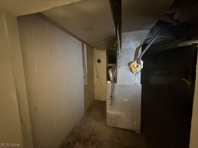 22 Uhler Avenue, Akron, OH 44310 Photo 32