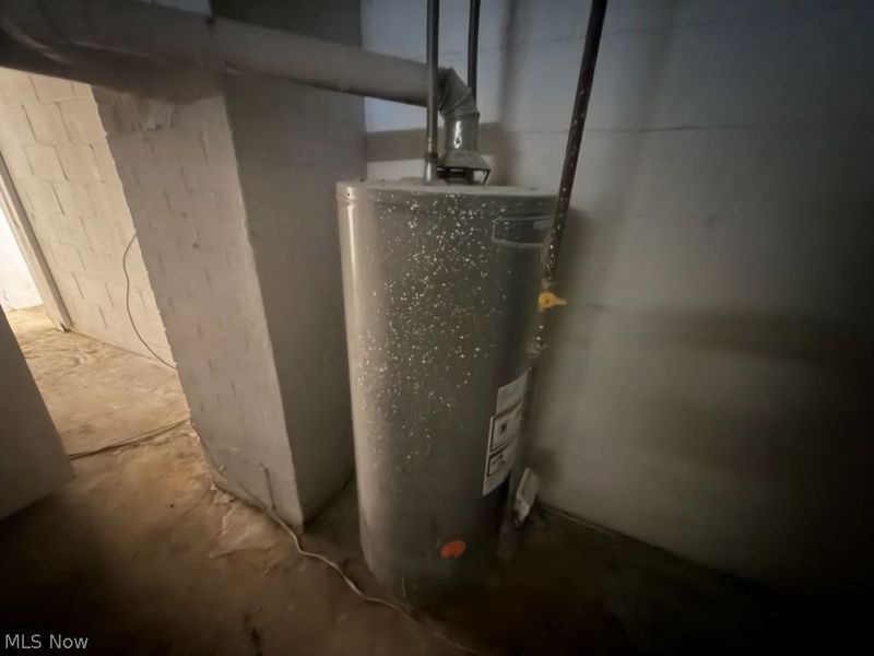 22 Uhler Avenue, Akron, OH 44310 Photo 33