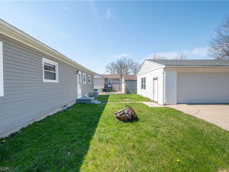 739 Notre Dame Avenue, Austintown, OH 44515 Photo 10