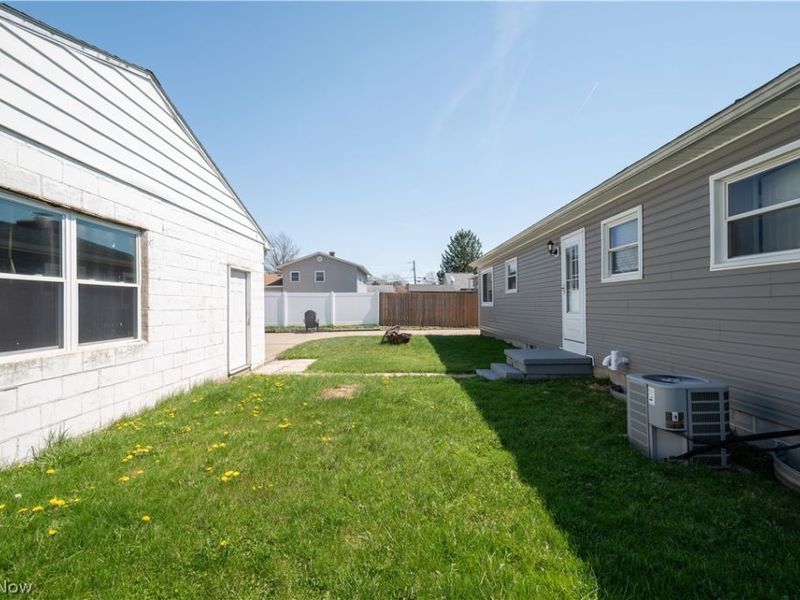 739 Notre Dame Avenue, Austintown, OH 44515 Photo 15