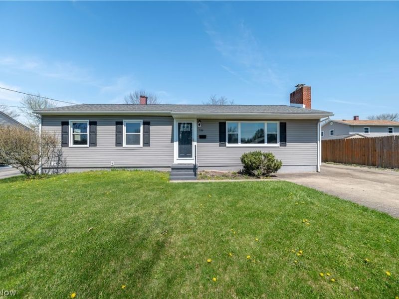 739 Notre Dame Avenue, Austintown, OH 44515 Photo 2