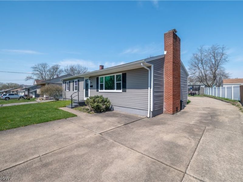 739 Notre Dame Avenue, Austintown, OH 44515 Photo 8