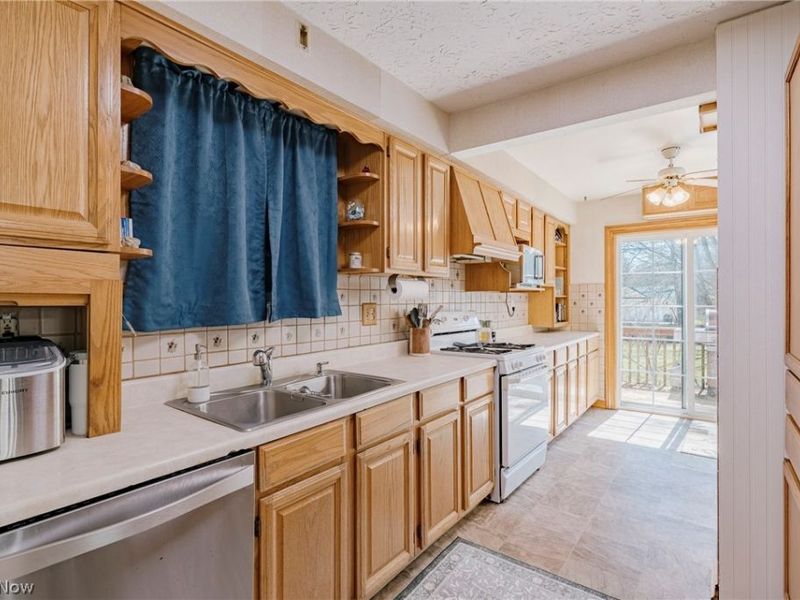 1894 Ritchie Road, Stow, OH 44224 Photo 9