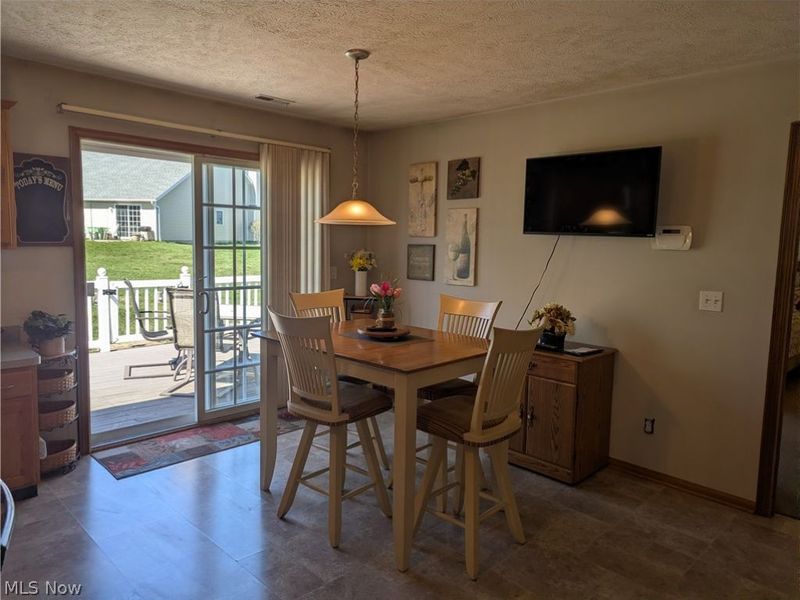 15070 Woodsong Drive, Middlefield, OH 44062 Photo 4