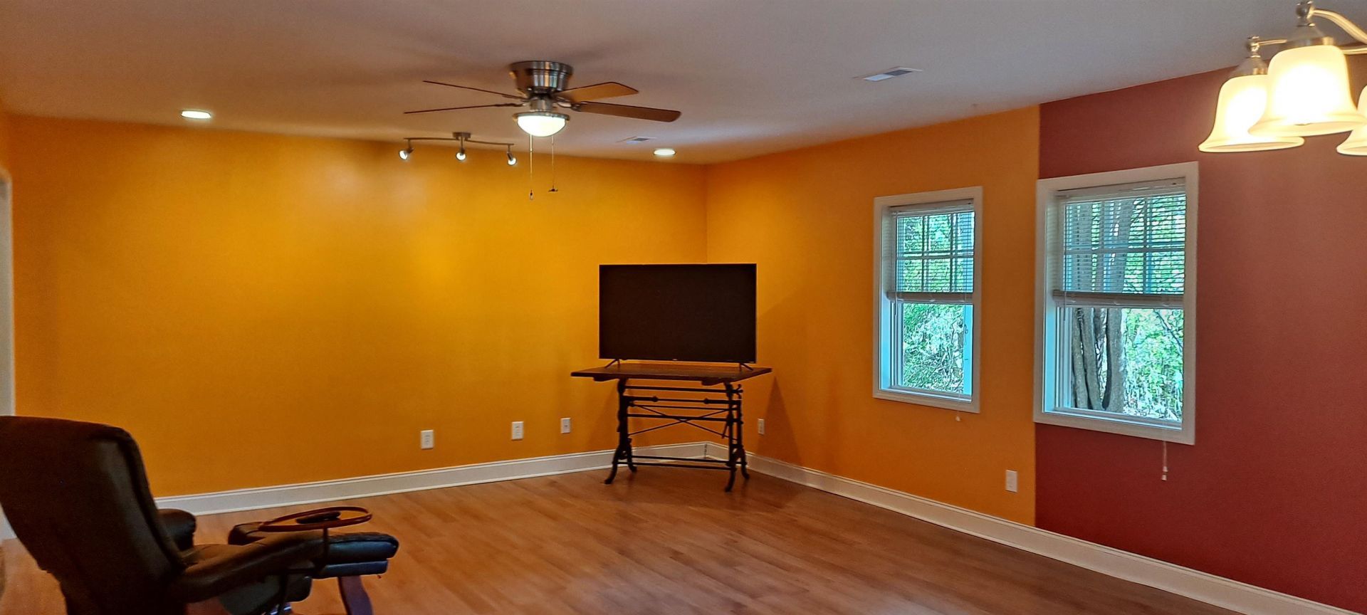 111 Gaylord Trail Photo 5