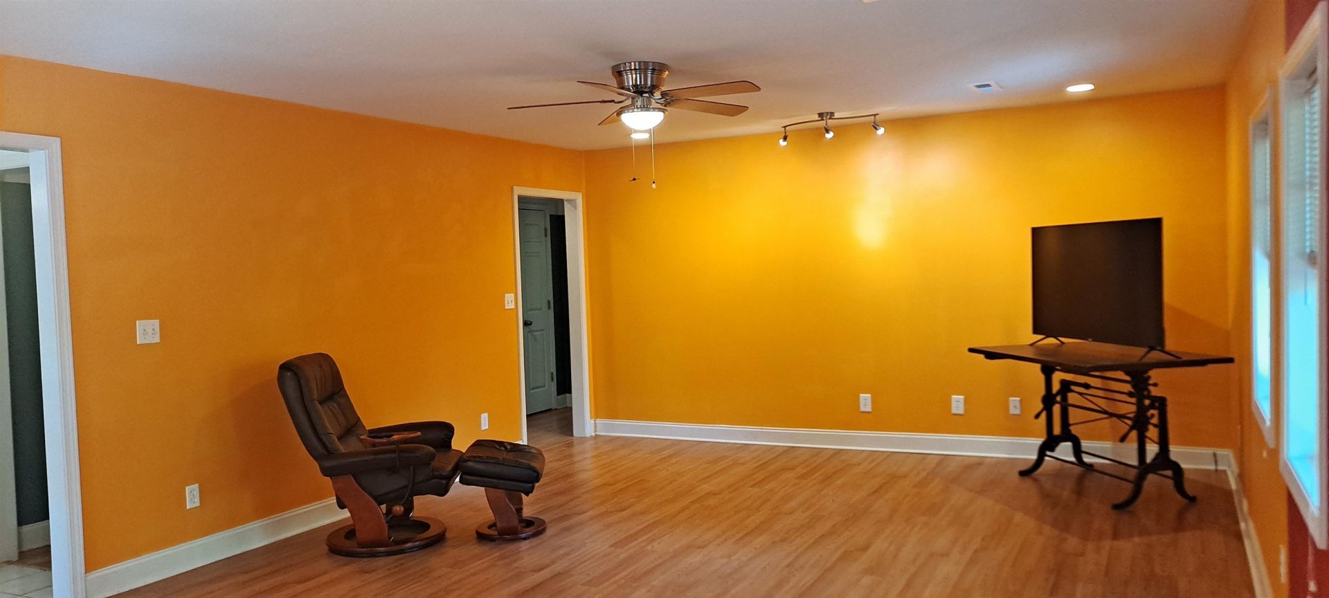 111 Gaylord Trail Photo 8