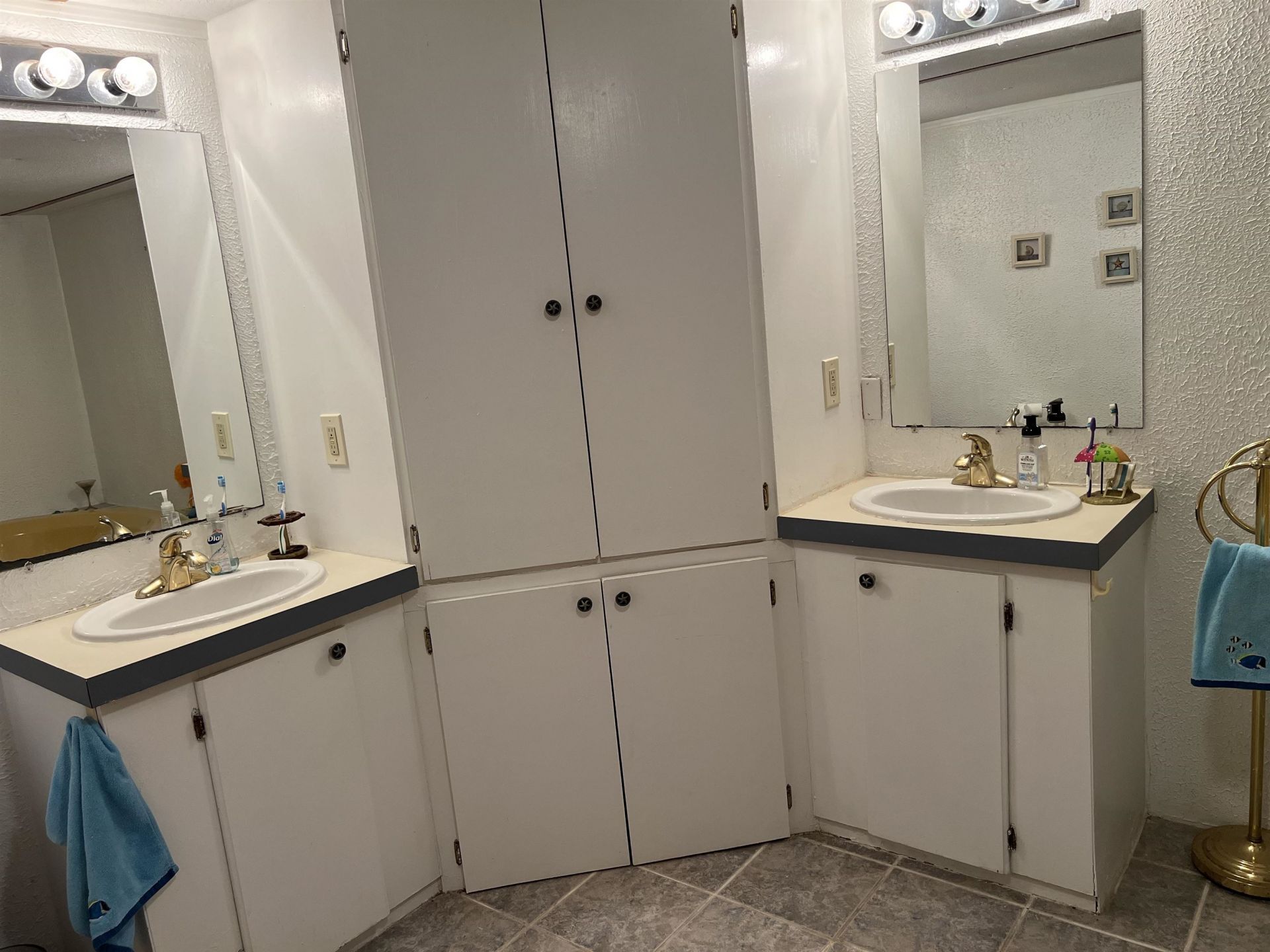 2720 Leo Dr. Photo 19