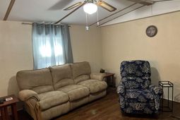 2720 Leo Dr. photo 4