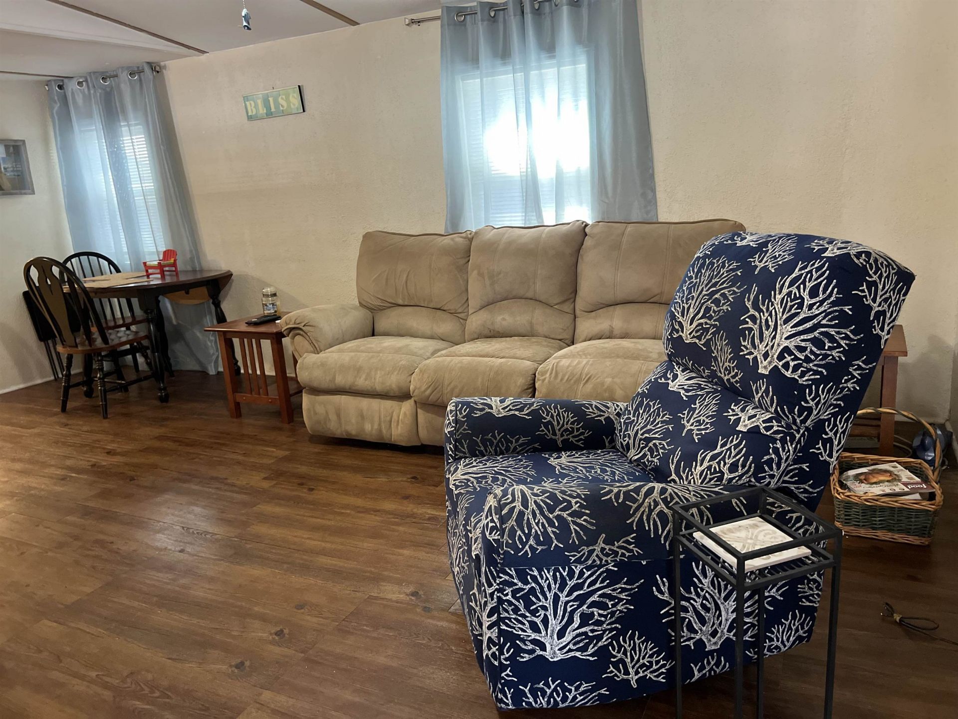 2720 Leo Dr. Photo 6