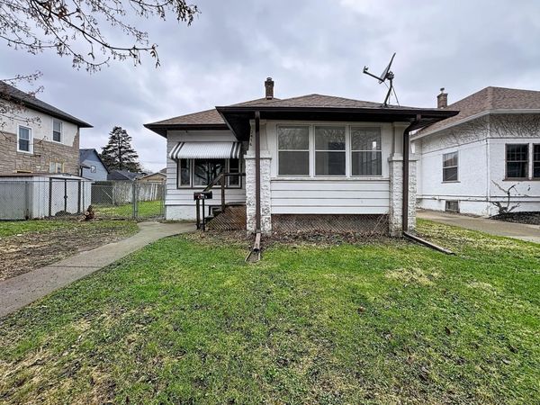 2416 Farnam Street , Davenport, IA 52803