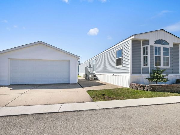 3515 Barb Avenue, Park City, IL 60085