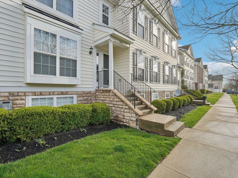 5568 Crystal Falls Street , Unit 66, Dublin, OH 43016 Photo 4