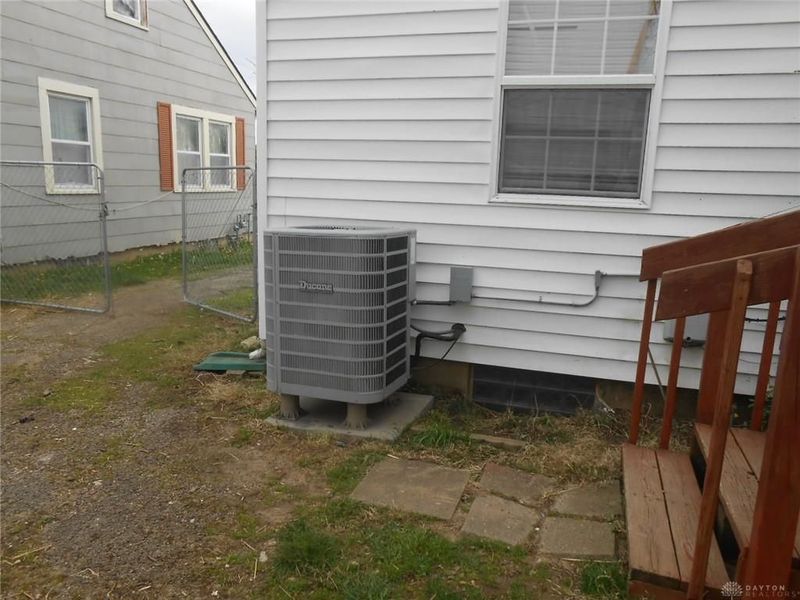 2055 Parkhill Drive, Dayton, OH 45406 Photo 16