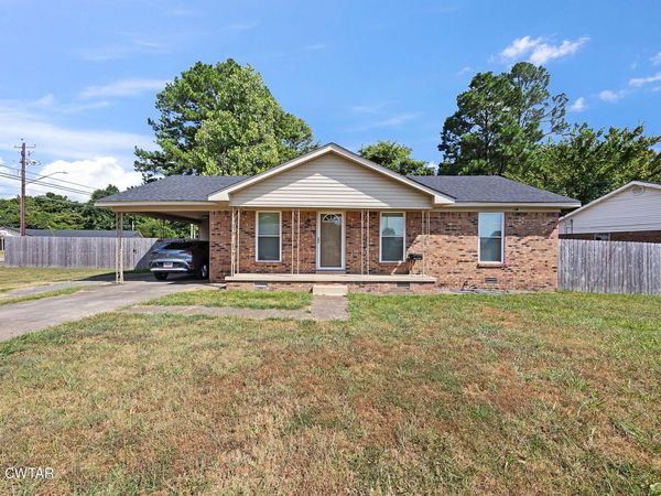 616 Isaac Hayes Drive , Dyersburg, TN 38024