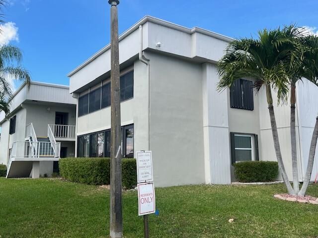 27 Capri, Unit A, Delray Beach, FL 33484 Photo