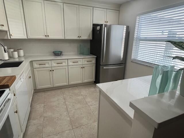 27 Capri, Unit A, Delray Beach, FL 33484 Photo