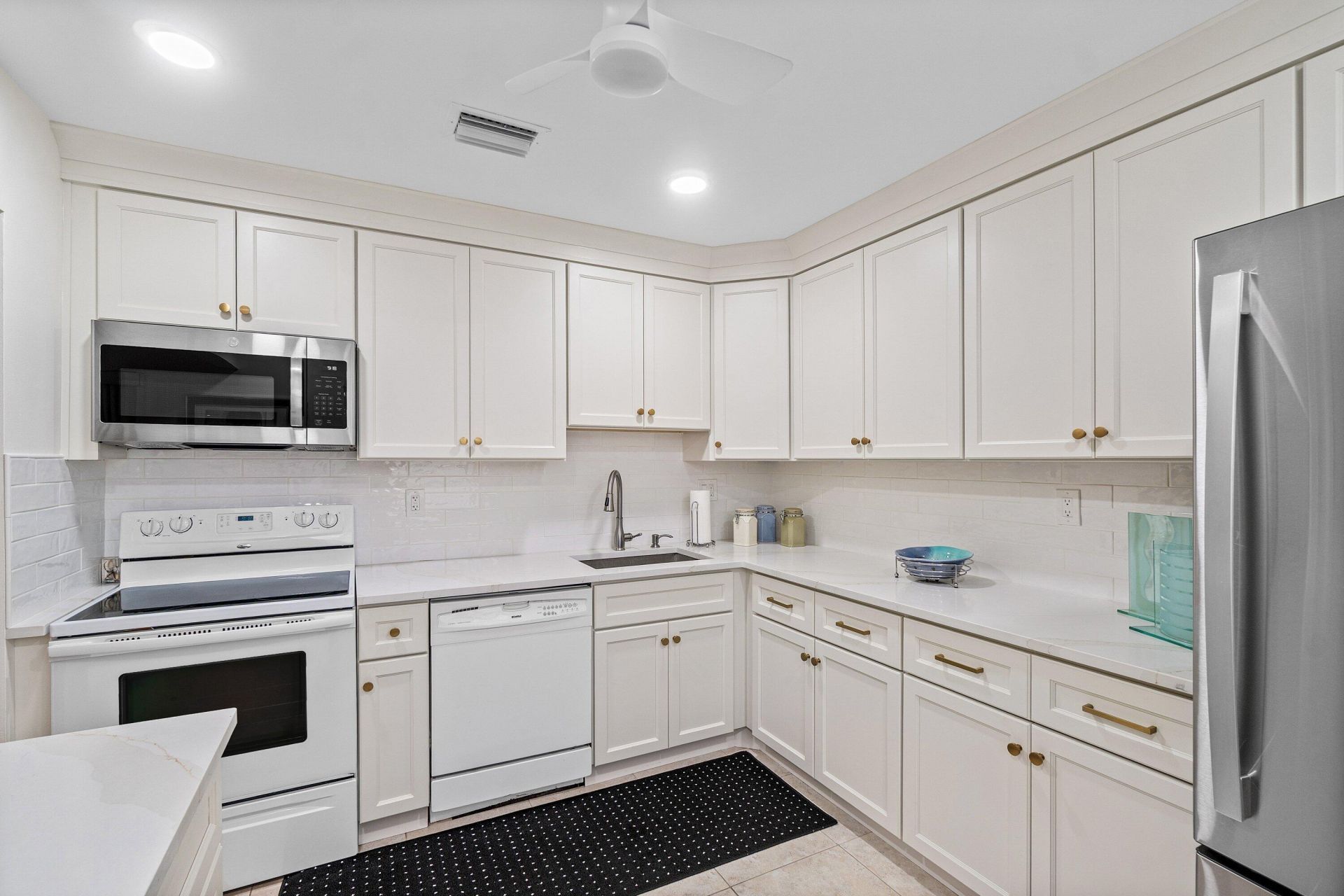 27 Capri, Unit A, Delray Beach, FL 33484 Photo