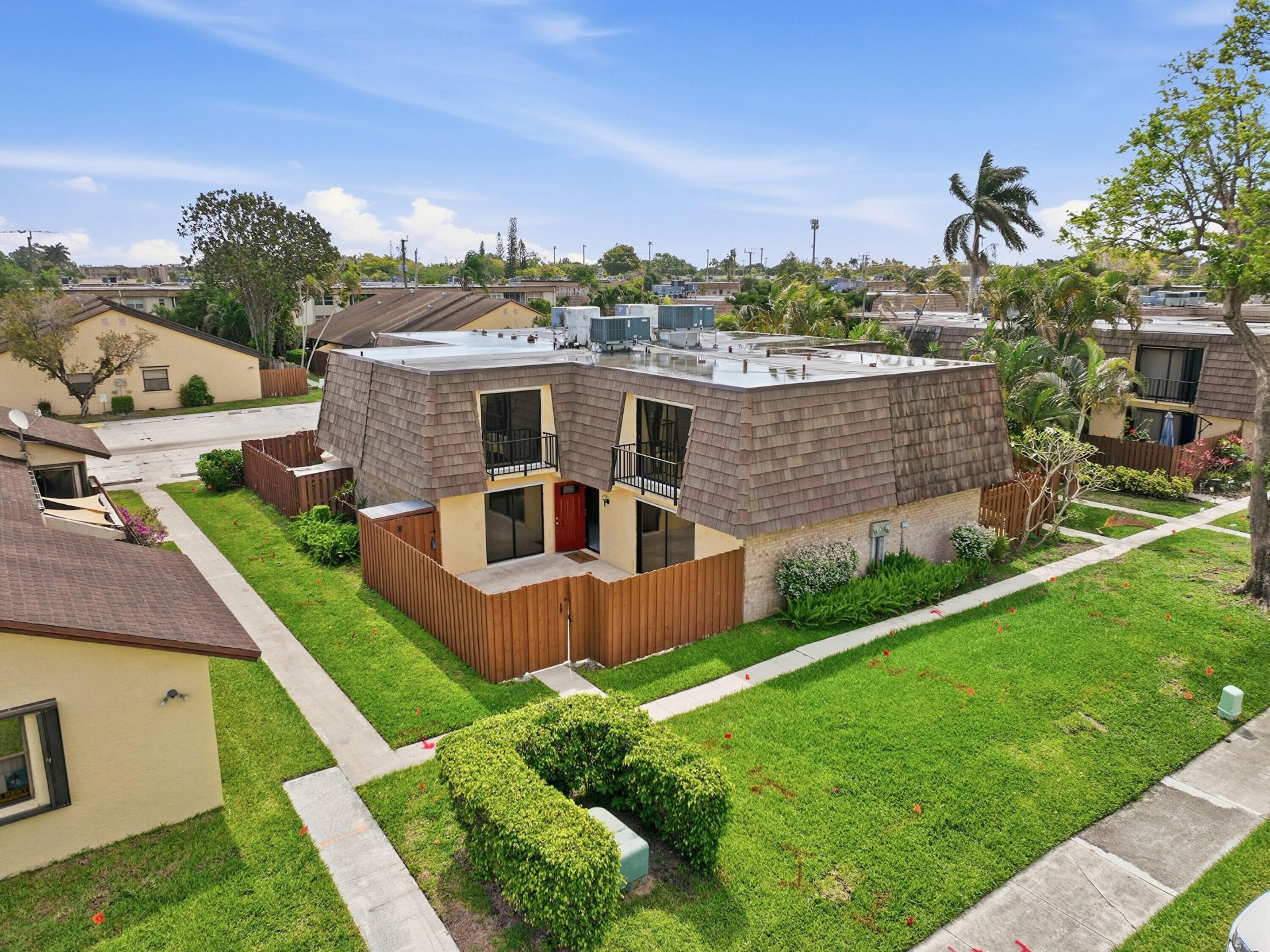 521 Springdale Circle, Palm Springs, FL 33461 Photo